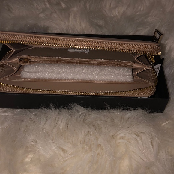 Wallet - Picture 3 of 4